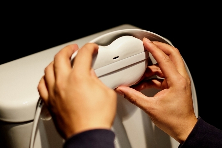 SmartNudge Toilet Seat Closer