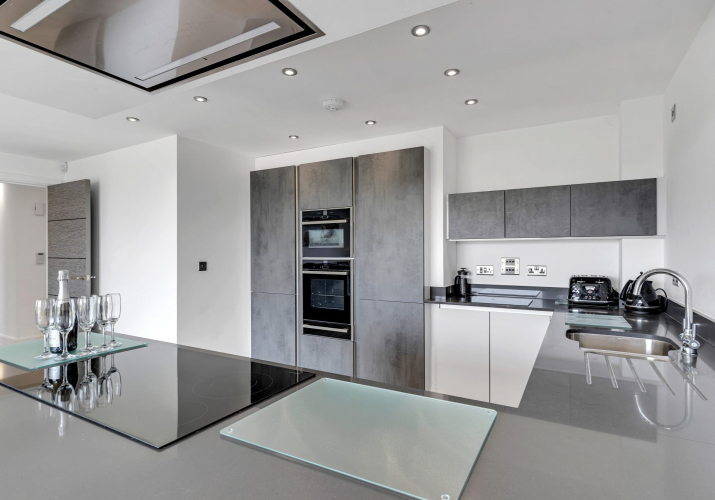 11 Waterstone House, Tenby NetLetUK