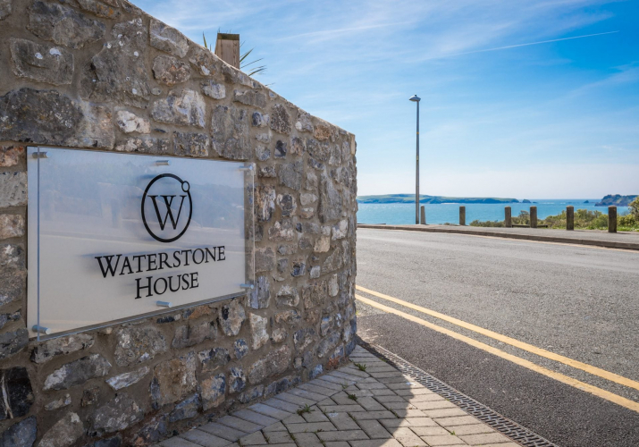 11 Waterstone House, South Beach, Tenby NetLetUK