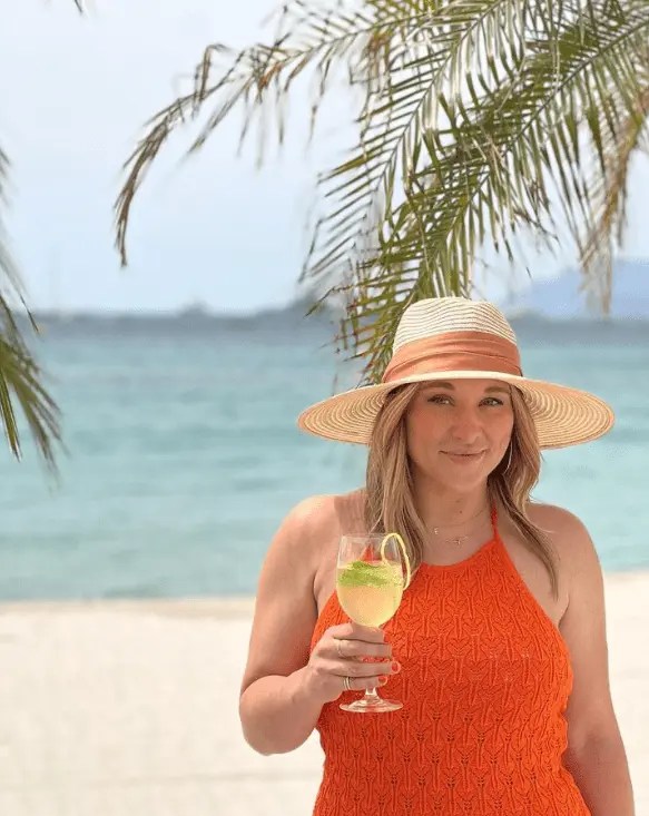 Ashley Flowers Net Worth 2024 Age, Husband & Height