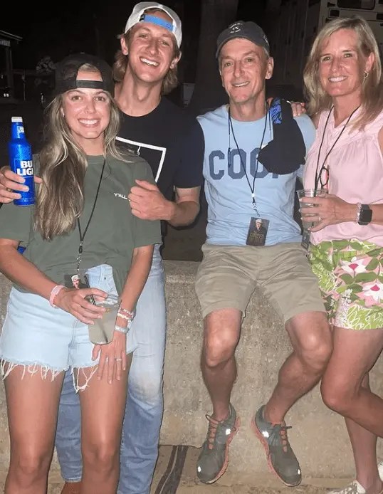 Cooper Alan Net Worth 2024 Wife, Age, Songs, Tour & Height