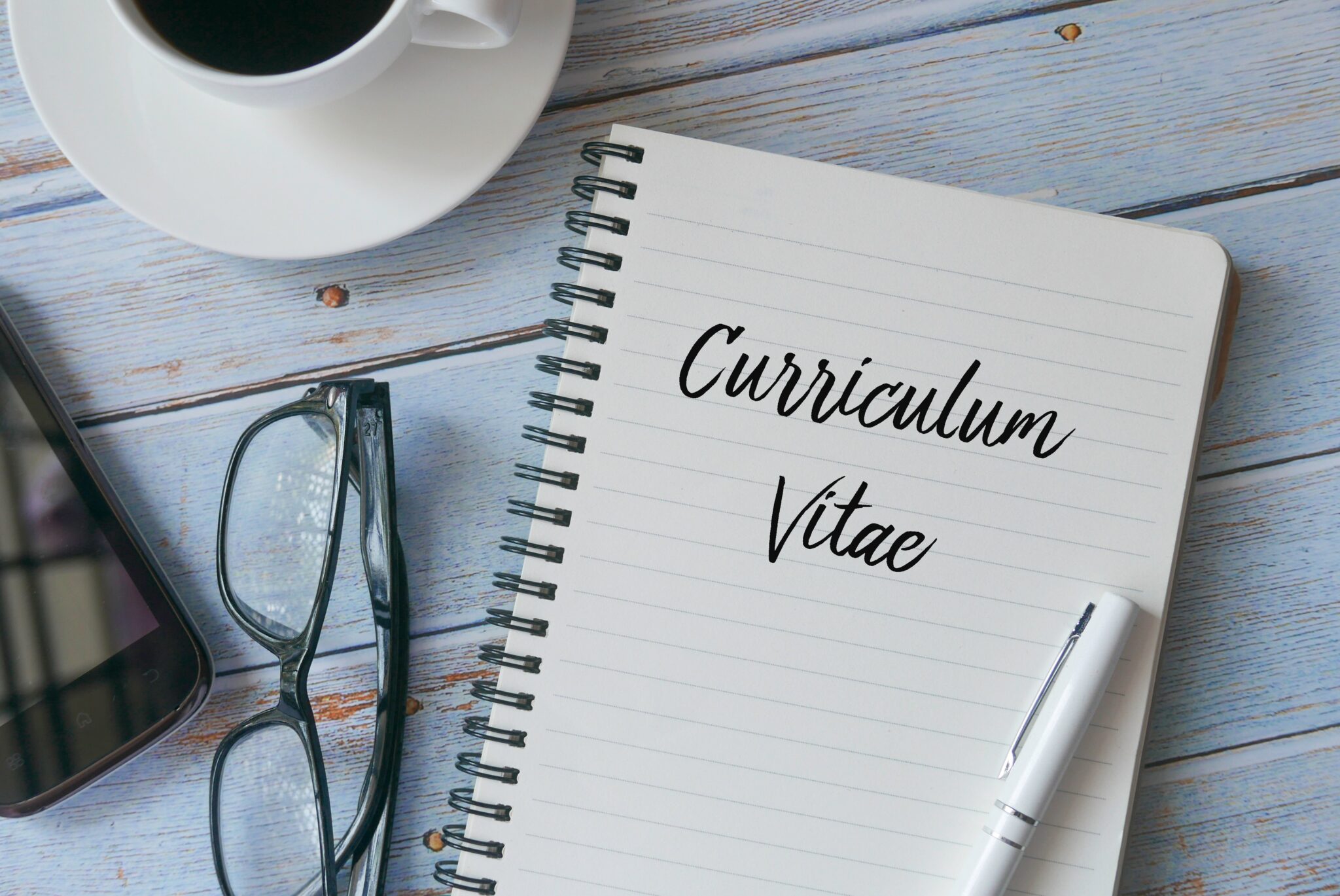 Cómo hacer un curriculum perfecto Trucos, ejemplos y