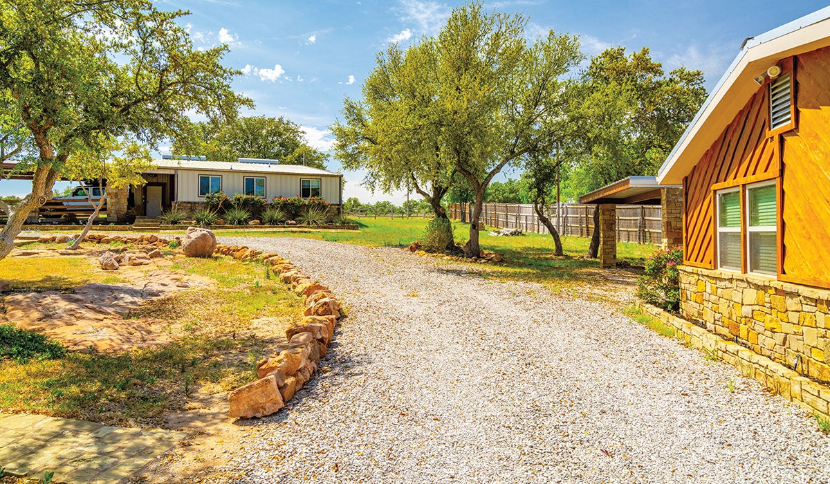 On The Cover Refuge On The Llano