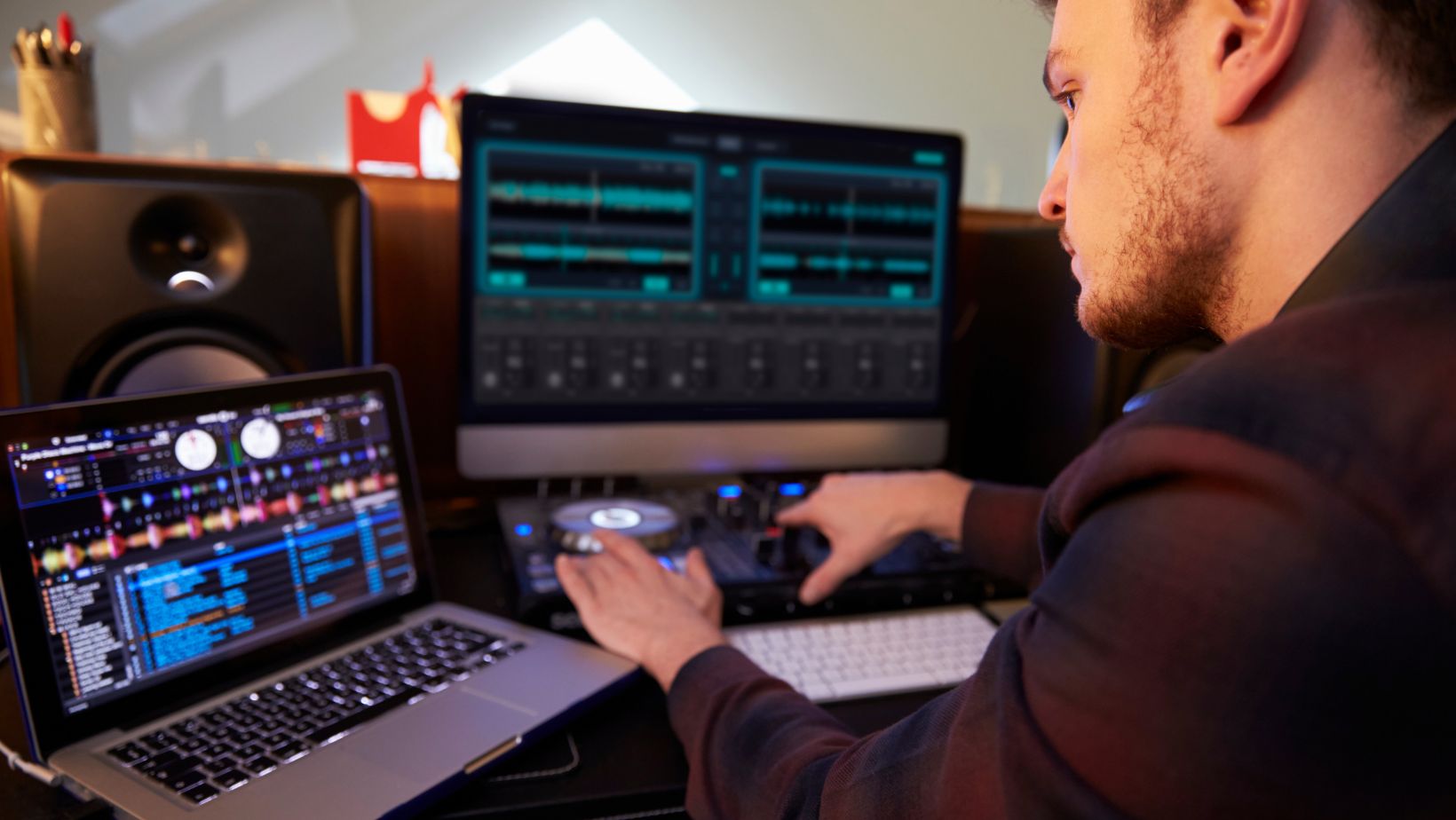 3 Best Laptop for Serato DJ Software 2024 Overview Network Finds