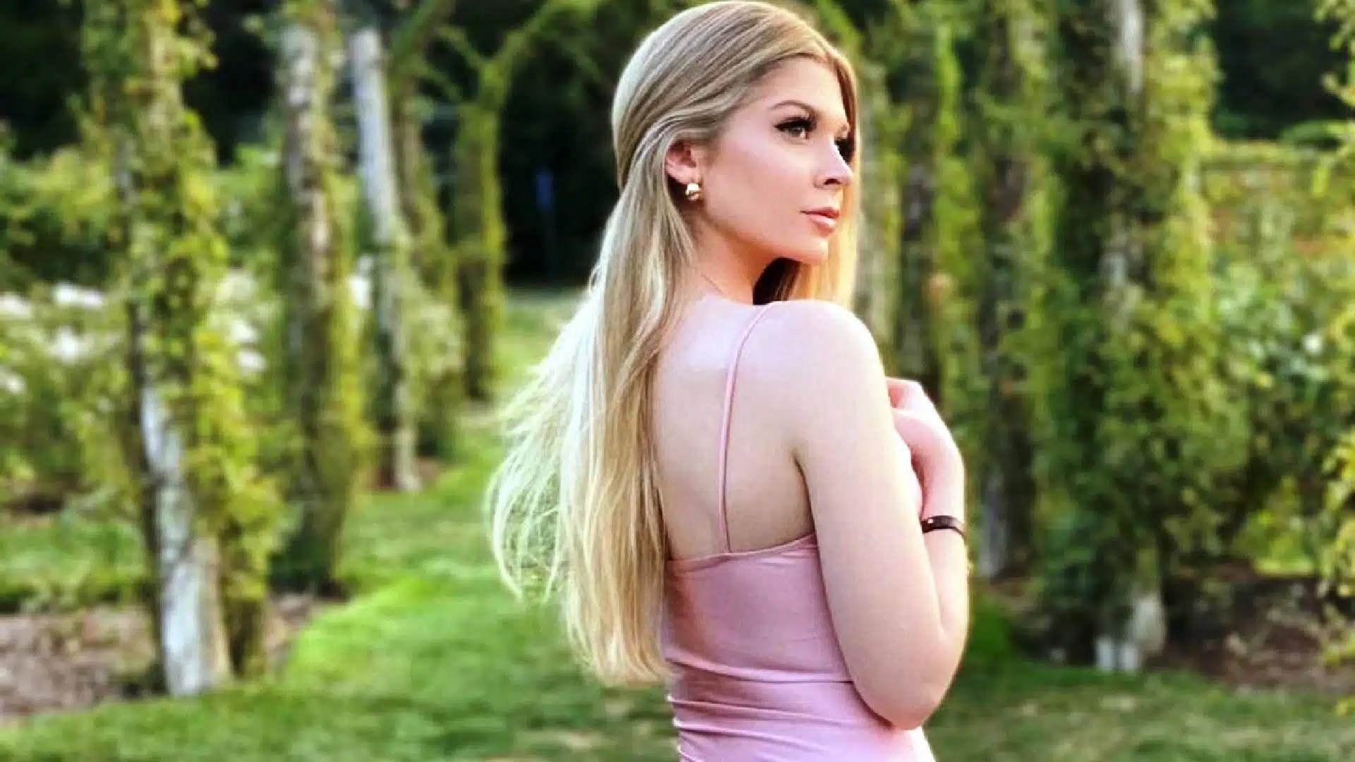 Lindsay Capuano Leaks Nudes 69