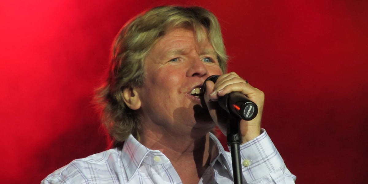 Peter Noone Net Worth 2020 Wiki, Married, Family, Wedding, Salary