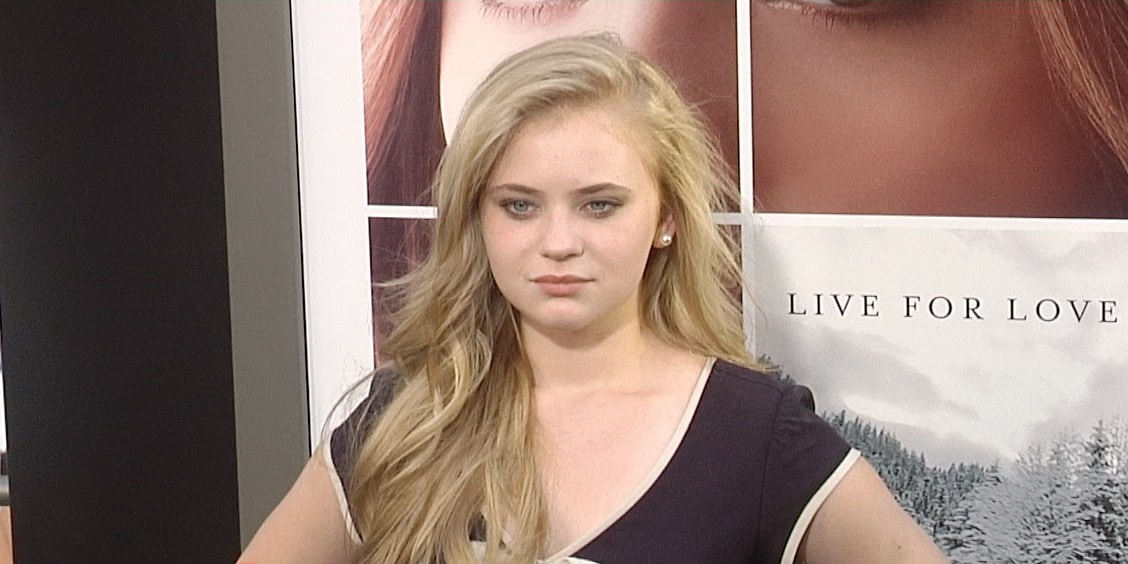 Sierra McCormick Net Worth 2018 Wiki, Married, Family, Wedding, Salary(03)