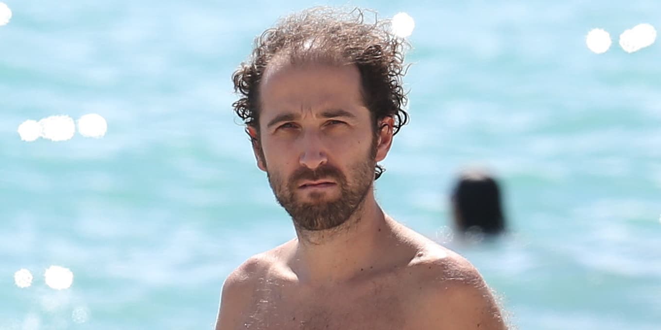 It is more like he's wearing guy man's helmet lol. Thomas Bangalter Net Worth 2020 Wiki Married Family Wedding Salary Siblings