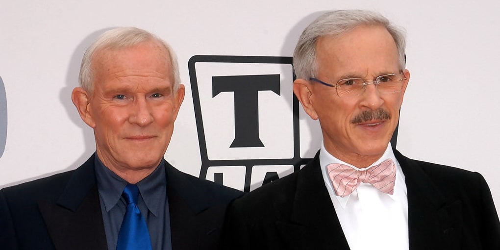 Tom Smothers Bio, Age, Net Worth, Three Wives, Dating History, 7 Fast(029)