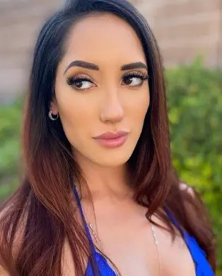 Chloe Amour (Adult Actress) – Age, Height, Weight, Net Worth, Boyfriend