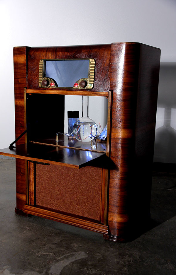 Radios & Camera, what light sounds like Neural