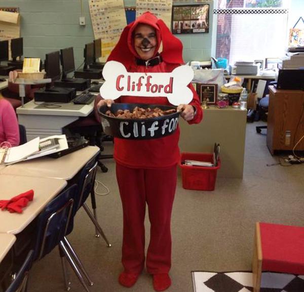 23 Perfect Halloween Costumes For Every Teacher & Book Lover