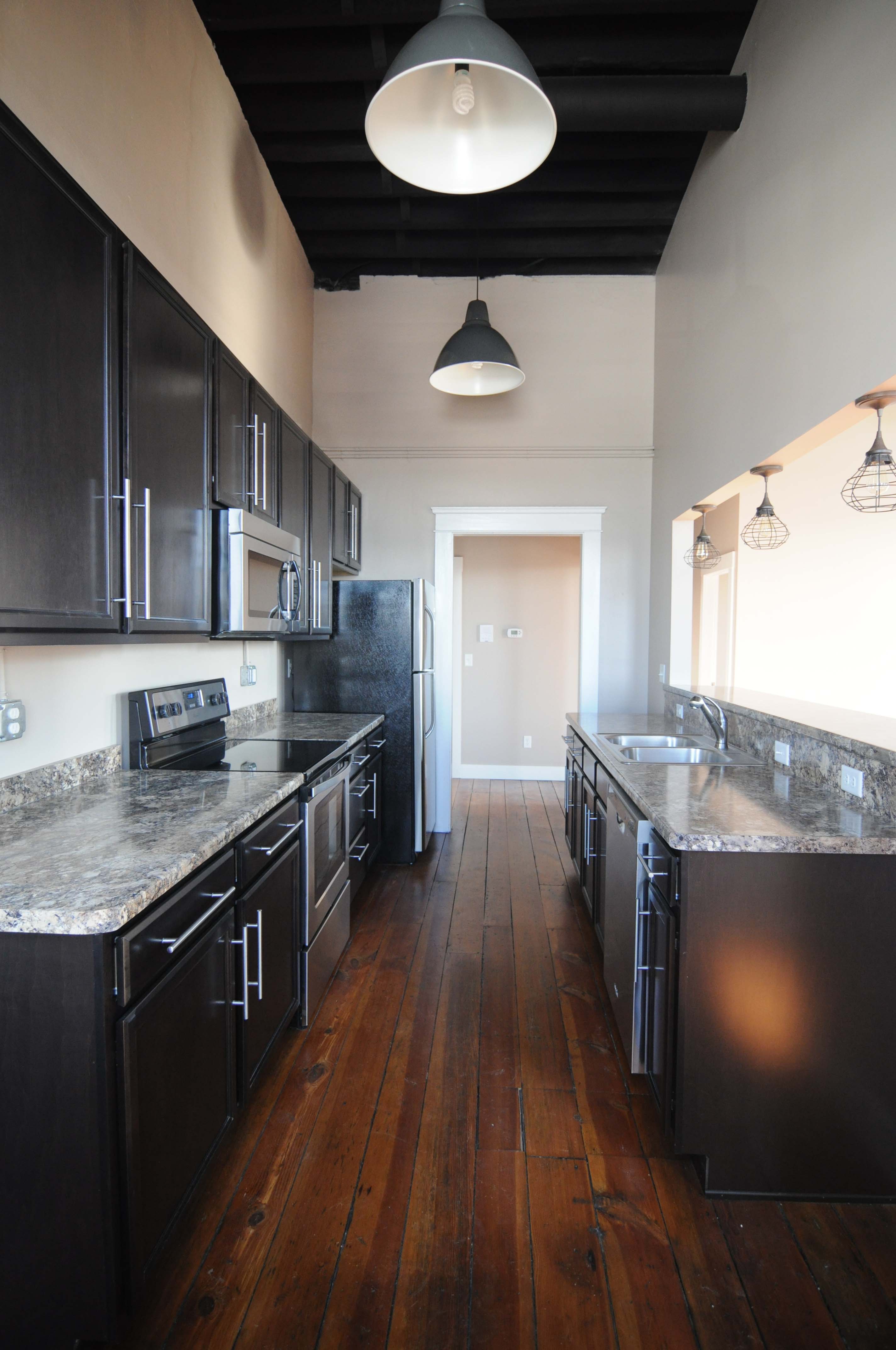 Market District Loft (Apt D)
