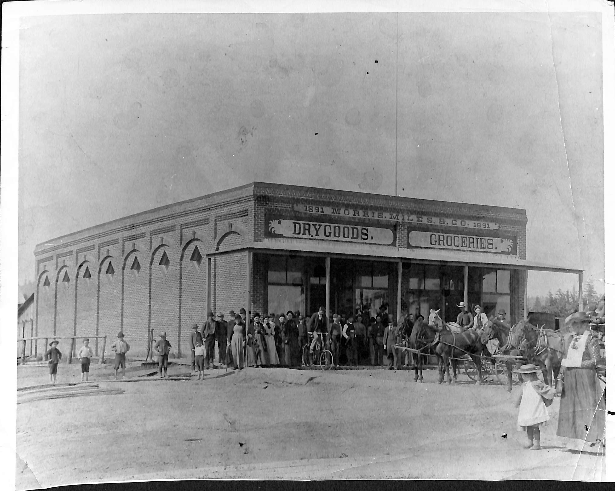 Newberg History Chapters Morris, Miles, and Company Building Newberg