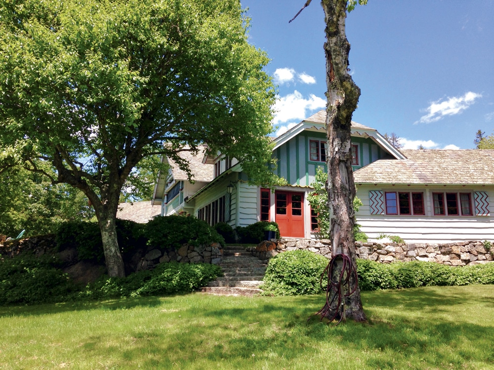 A View ‘Almost Too Spectacular’ House for Sale in Brooklin, Maine