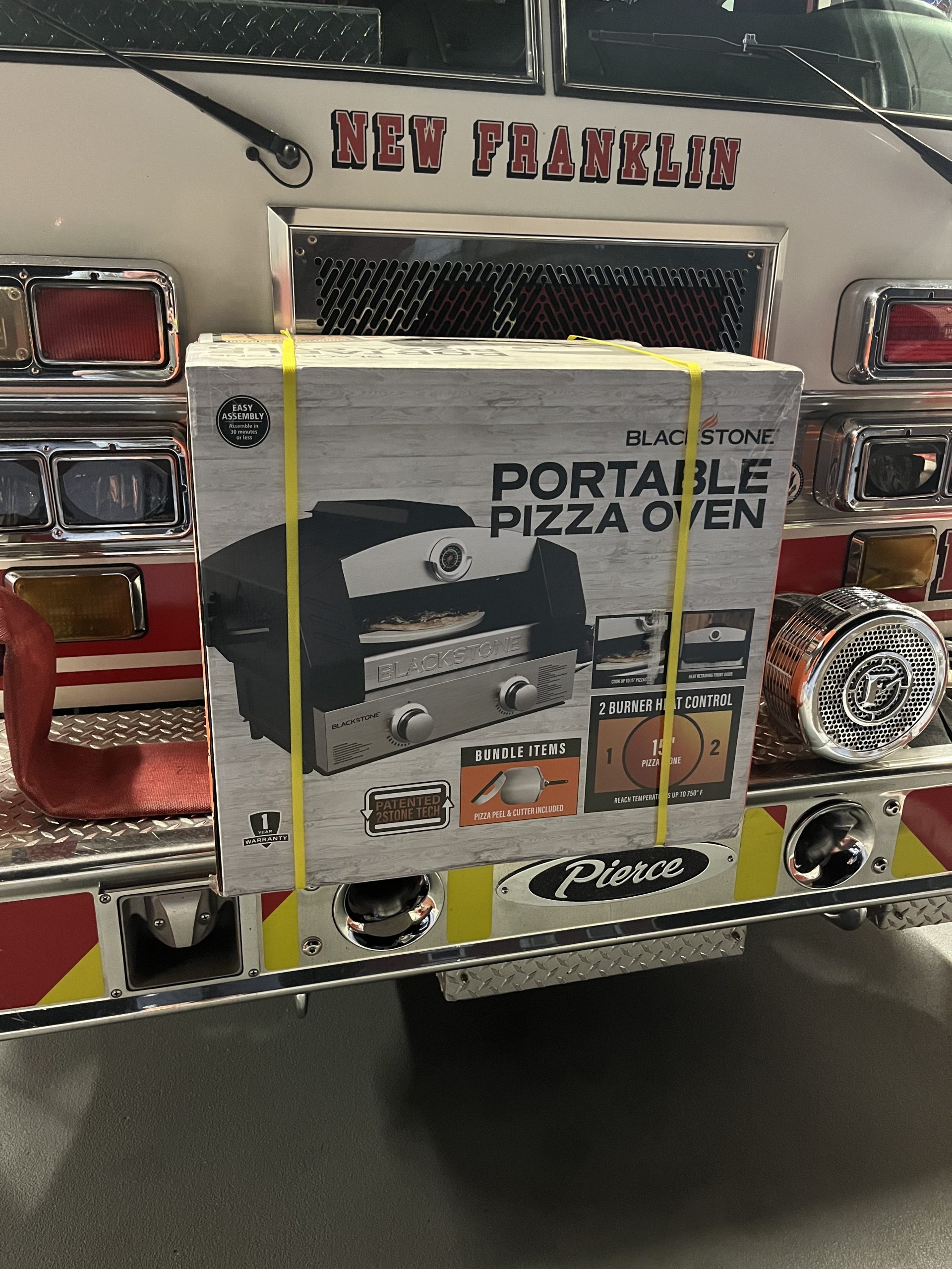 Blackstone 36″ Griddle W/Air Fryer & Cabinets & Pizza Oven & Tool Kit