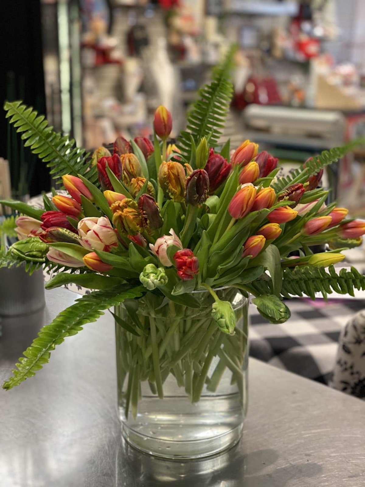 Showcase In Bloom Flowers & Gifts