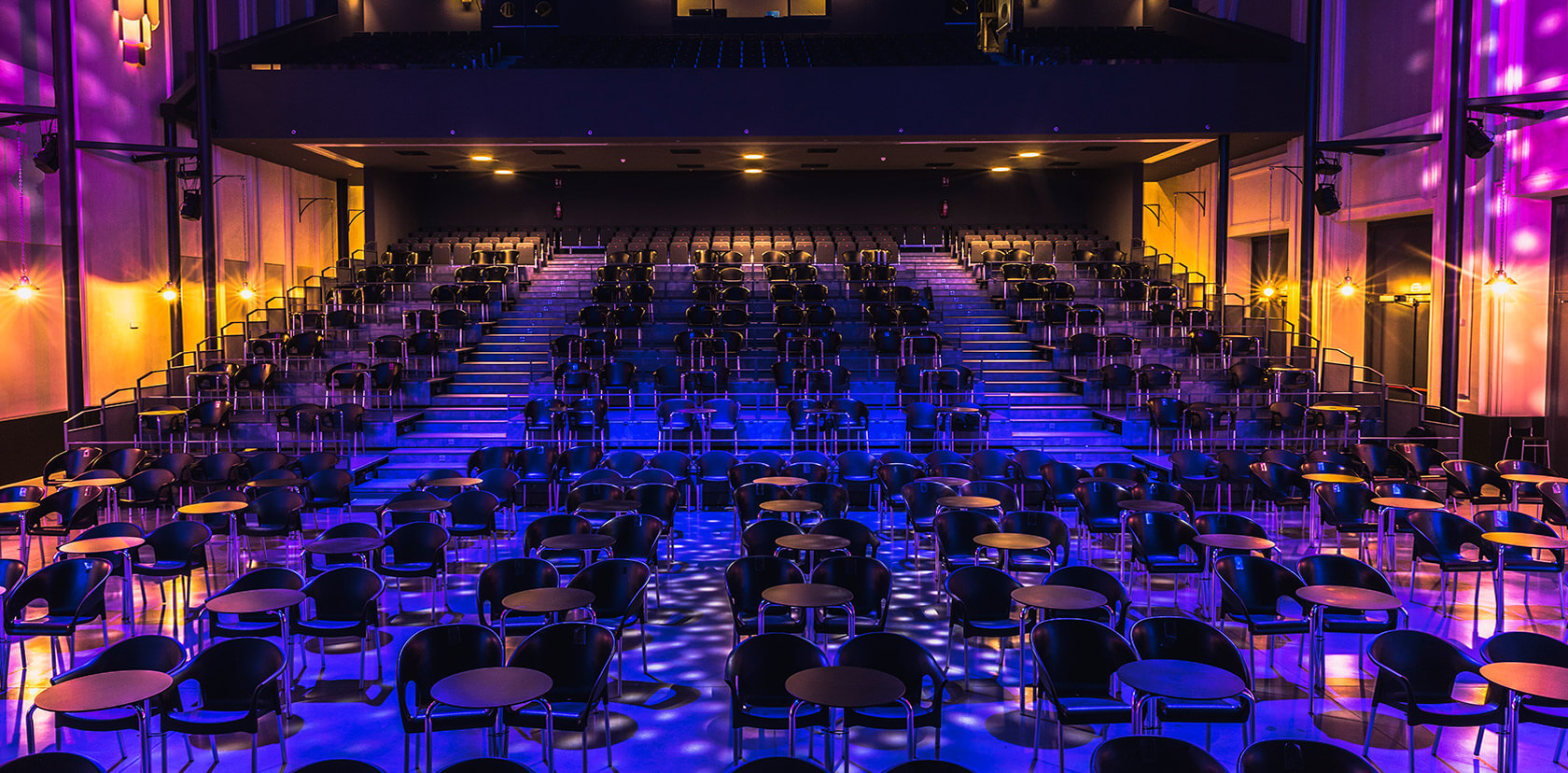 Warner Music Station