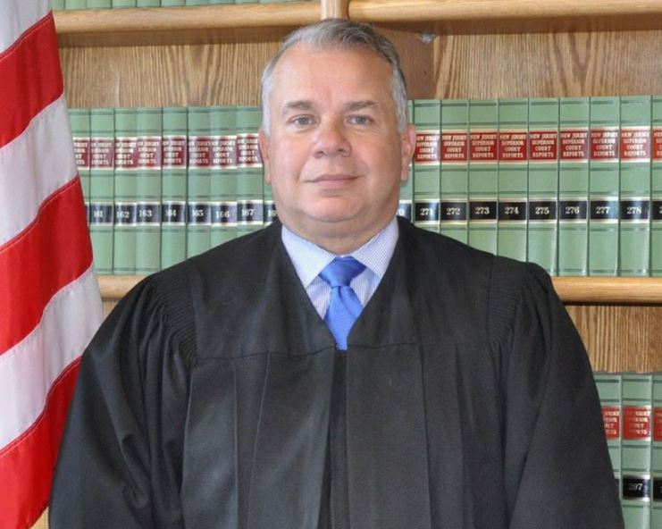 Middlesex assignment judge steps down, takes lesser role after censure