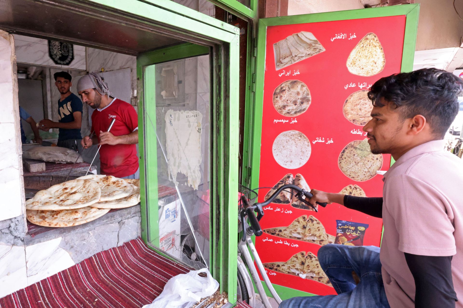 Chips Oman Keeps the Past Alive in Dubai’s Booming Food Scene New