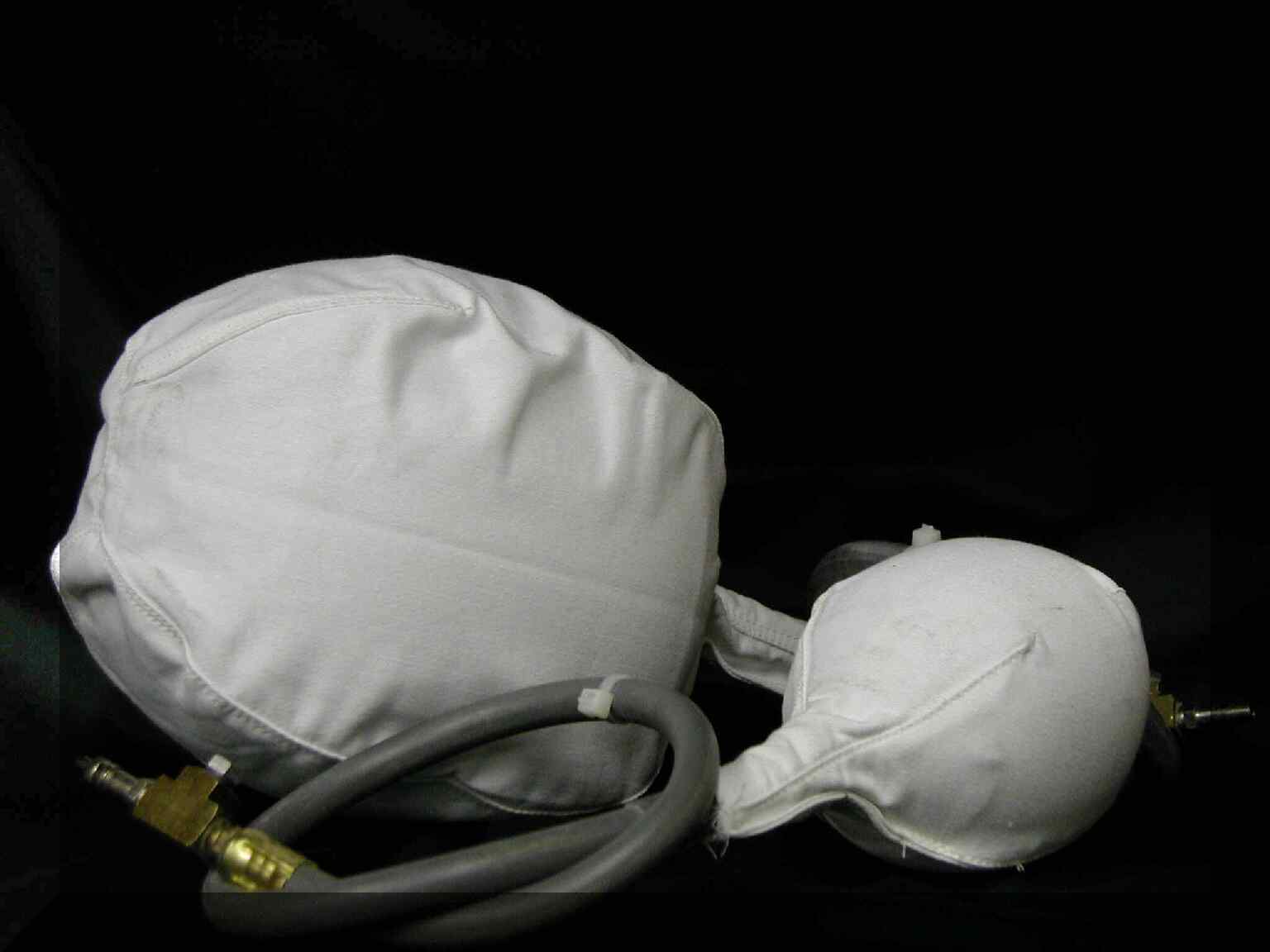 Bag Plugs ; For Very Low Pressure Gas Test, Series BC by Cob Industries