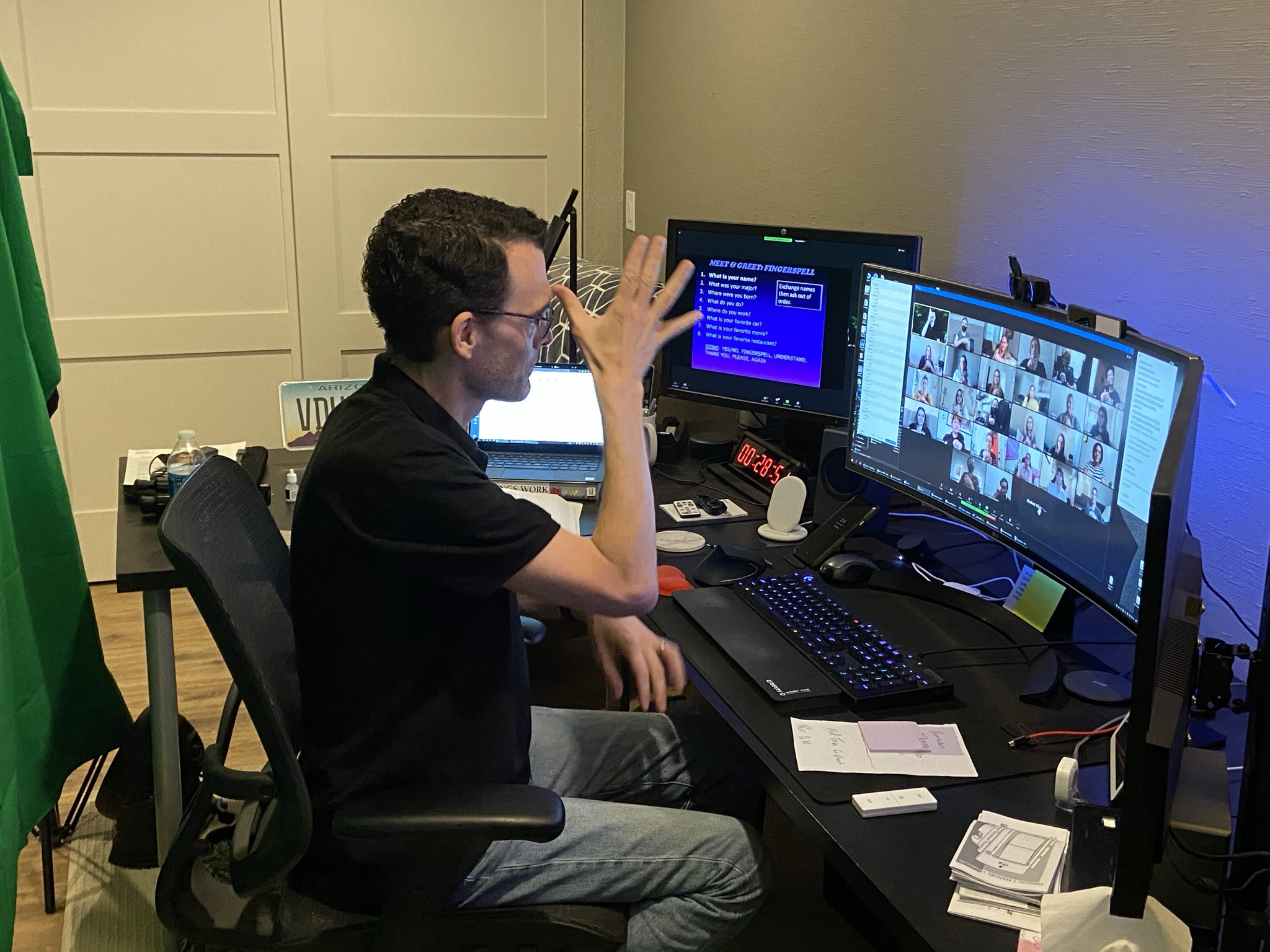 American Sign Language students, professors adapt to virtual learning