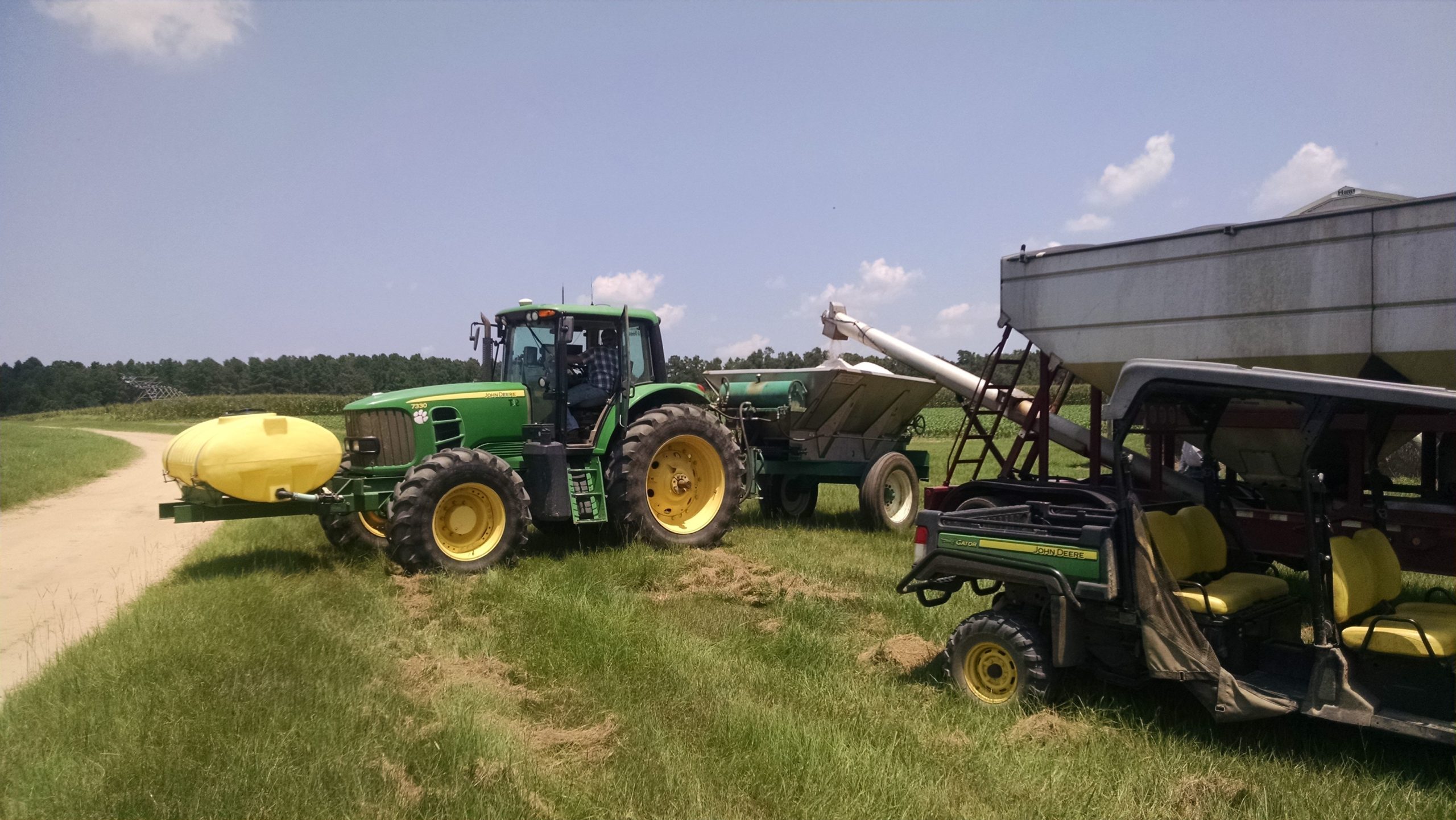 Clemson apps calculate fertilizer blends to save growers money Clemson News