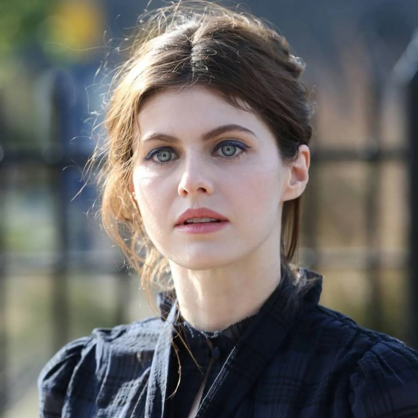 Alexandra Daddario Involved In The Scandal That Destroyed Hollywood(04)