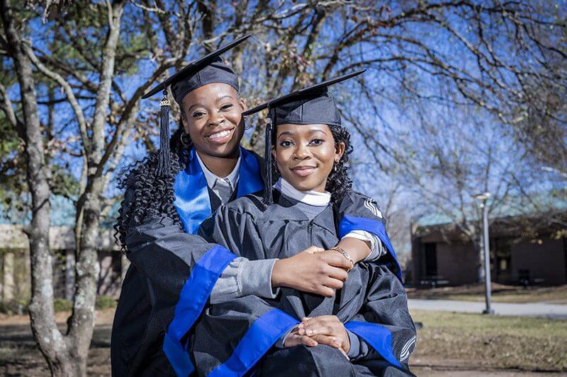 Graduating Sisters Find Their Career Paths Starting at Perimeter(03)