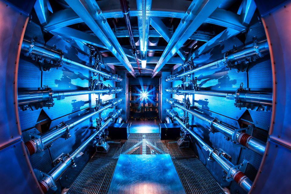 Dr. Matt Caplan answers five questions about nuclear fusion(018)