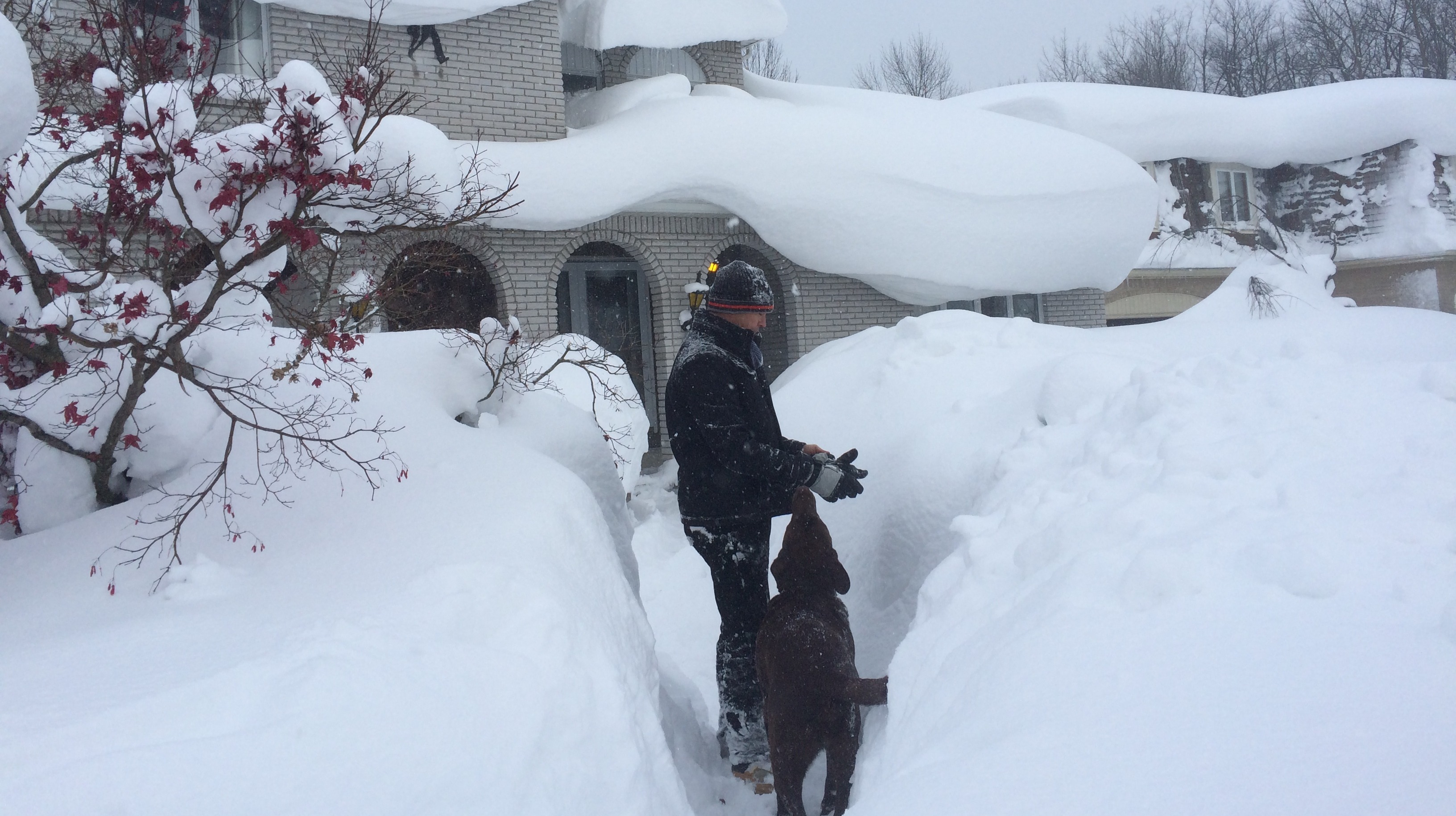 In Pictures Snow causes chaos in New York State ITV News