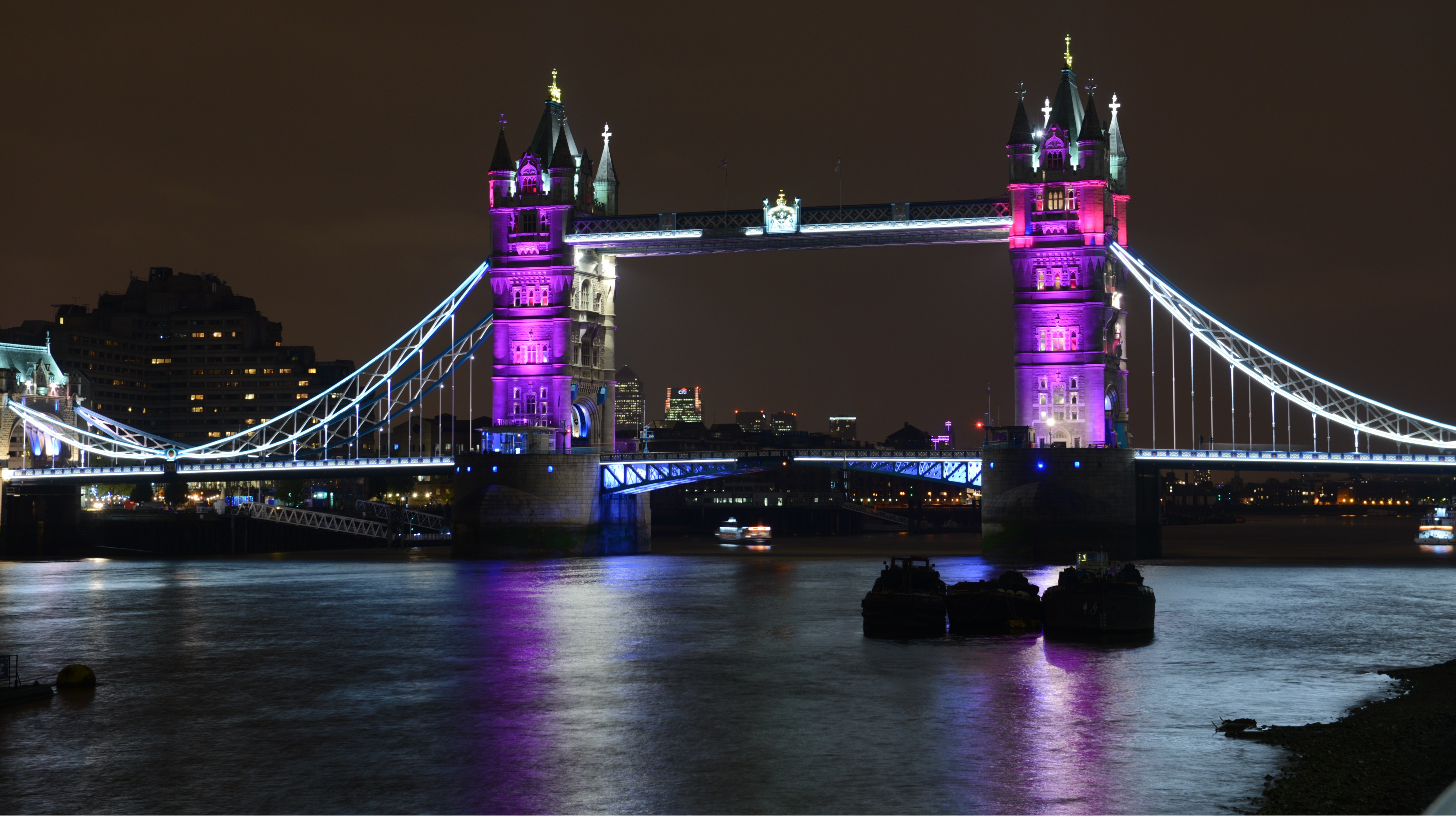 London landmarks turn pink for Royal baby London ITV News