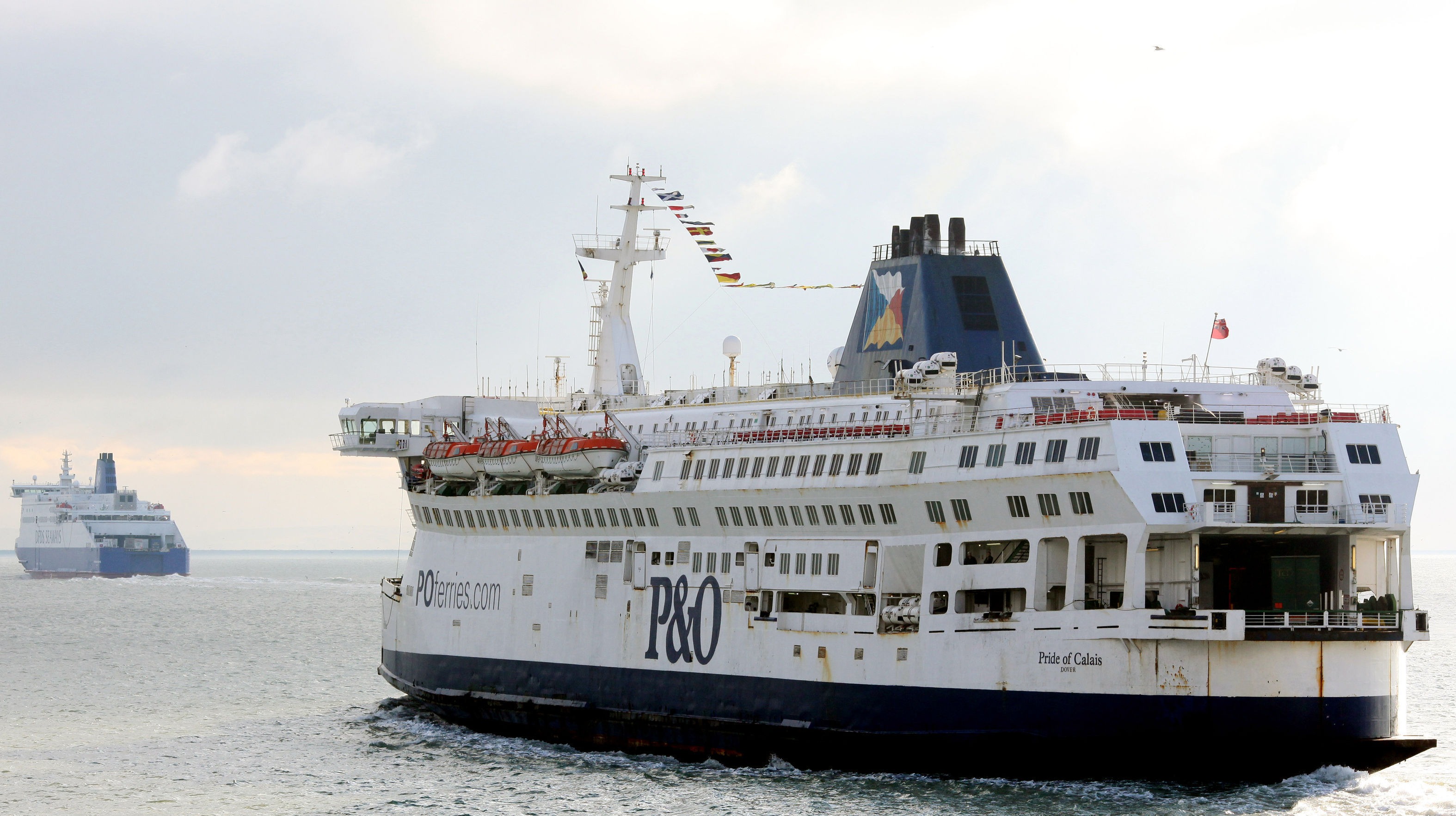 Eighteen migrants arrive in UK hidden on a P&O ferry ITV