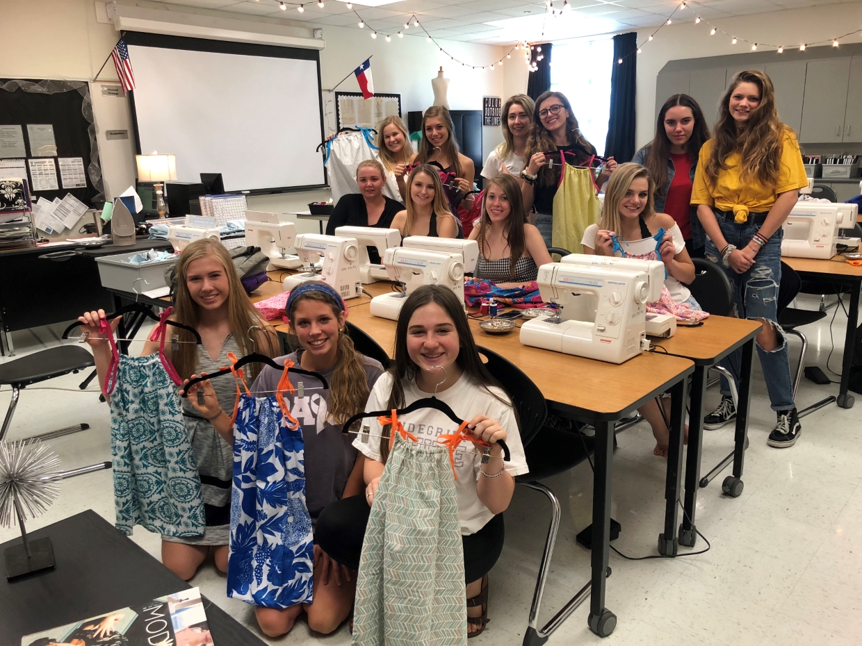Vandegrift HS fashion design students make dresses for special needs