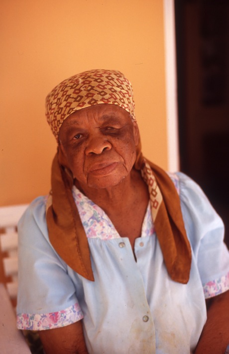 Graham Fagen, Portrait of Alvera Coke (AKA Mama Tosh), 2007, colour photograph with text panel, 78 x 54 cm (framed), unique. Image courtesy of the artist.