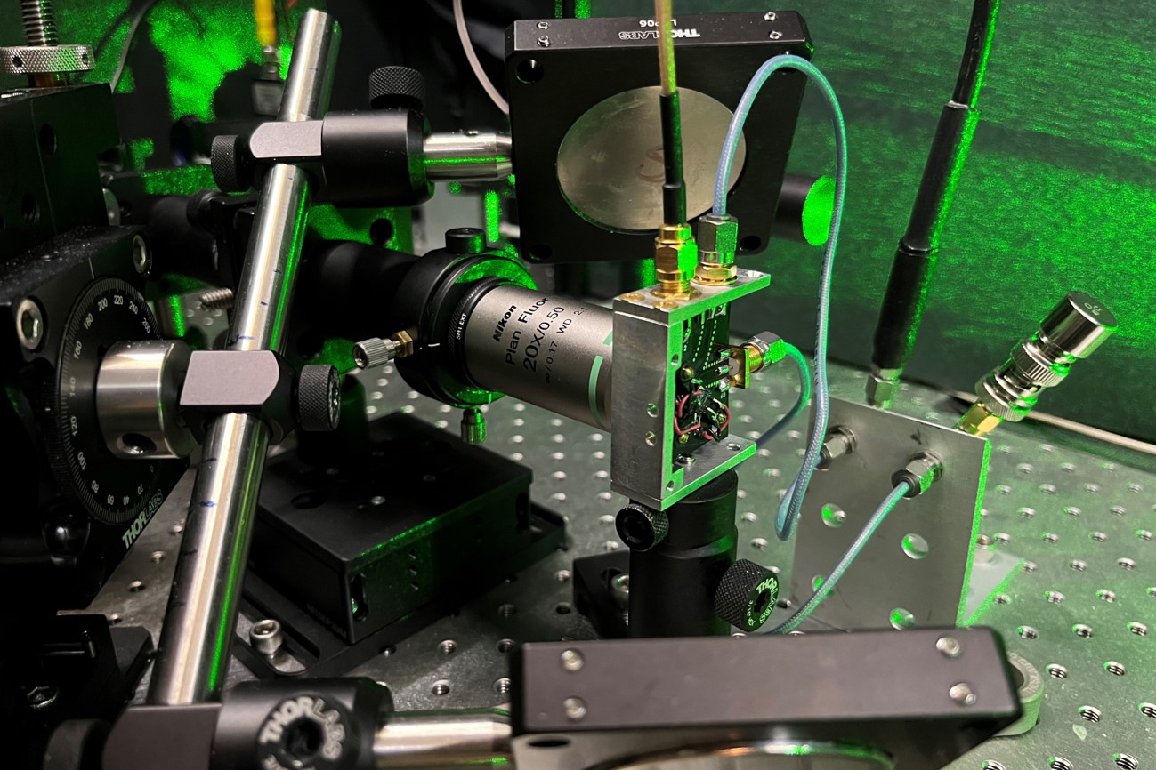 Quantum sensor can detect signals of any frequency