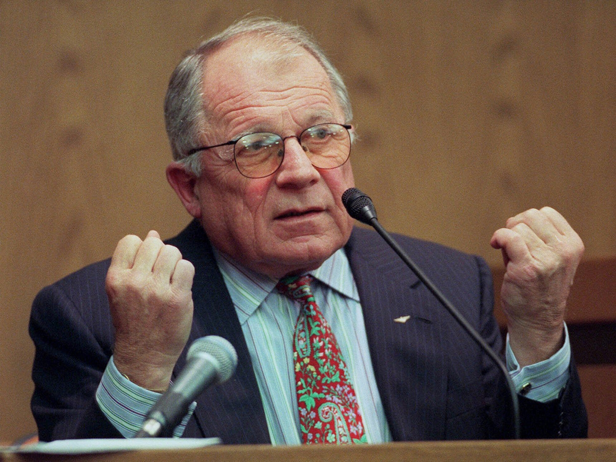 Celebrity Attorney F. Lee Bailey Dead at 87