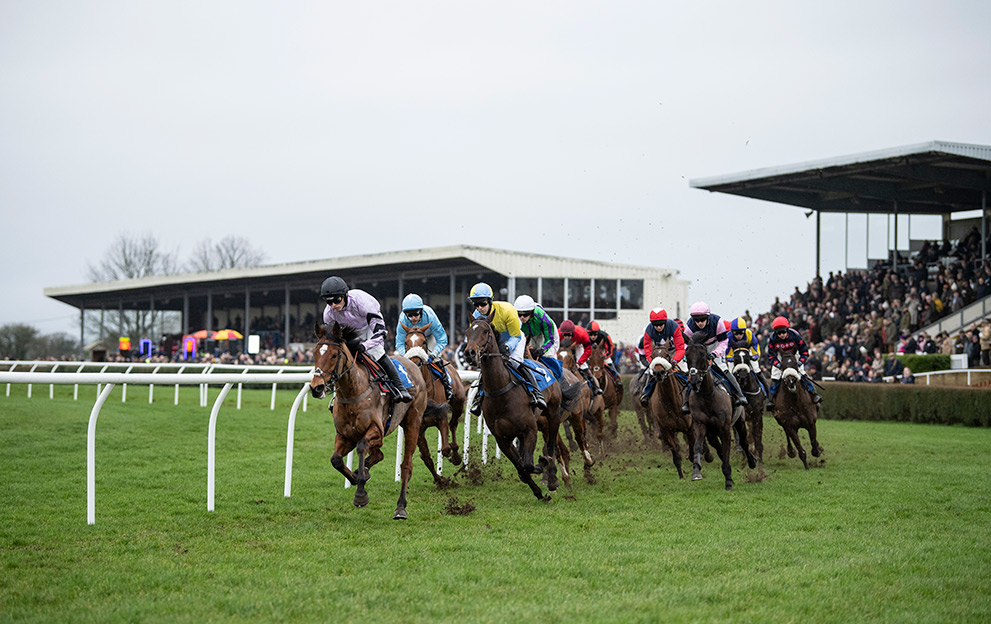 Horse Racing tips 7 to shine at Wincanton today including a 7/2 shout