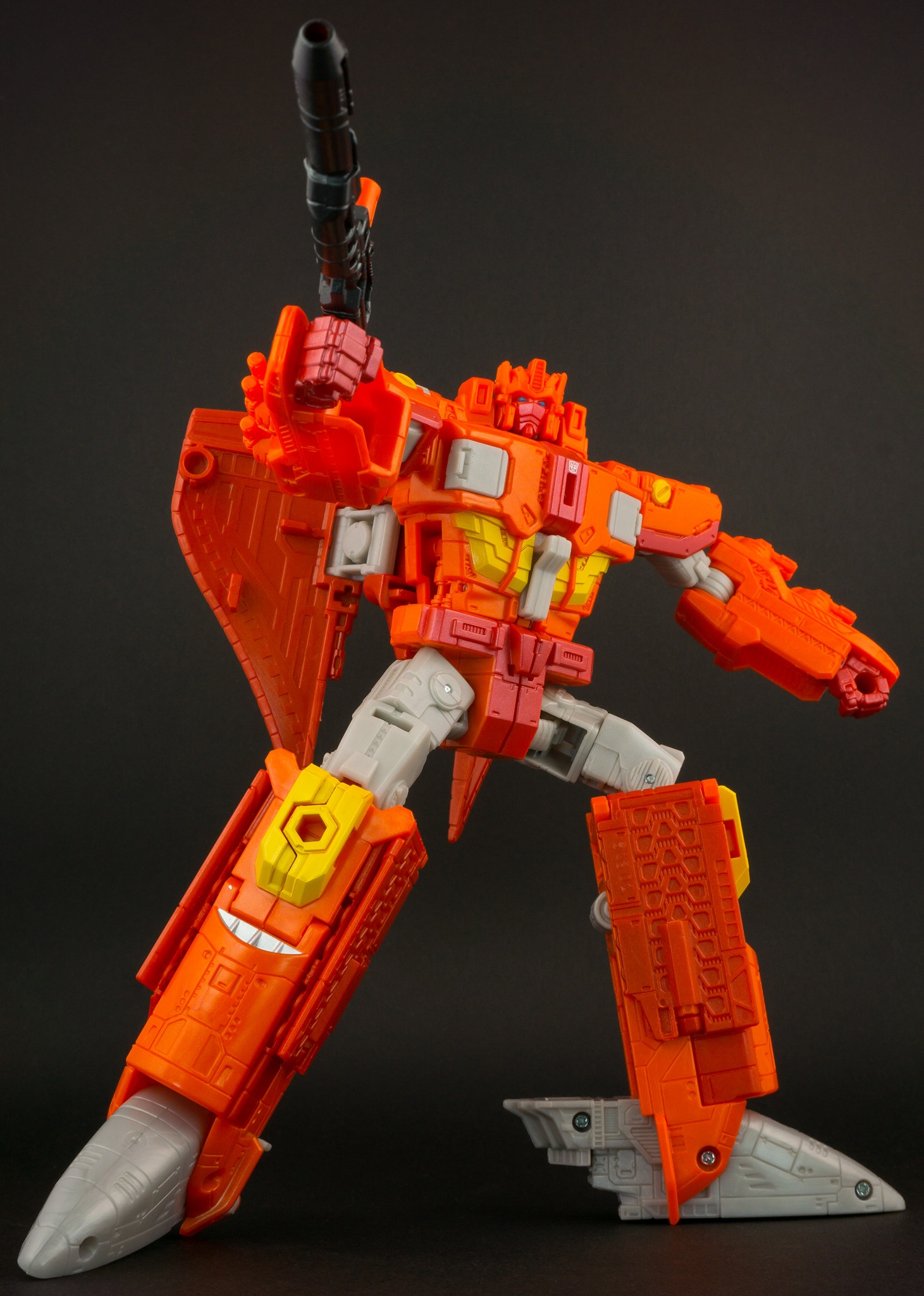 Titans Return Sentinel Prime InHand Gallery Transformers News TFW2005