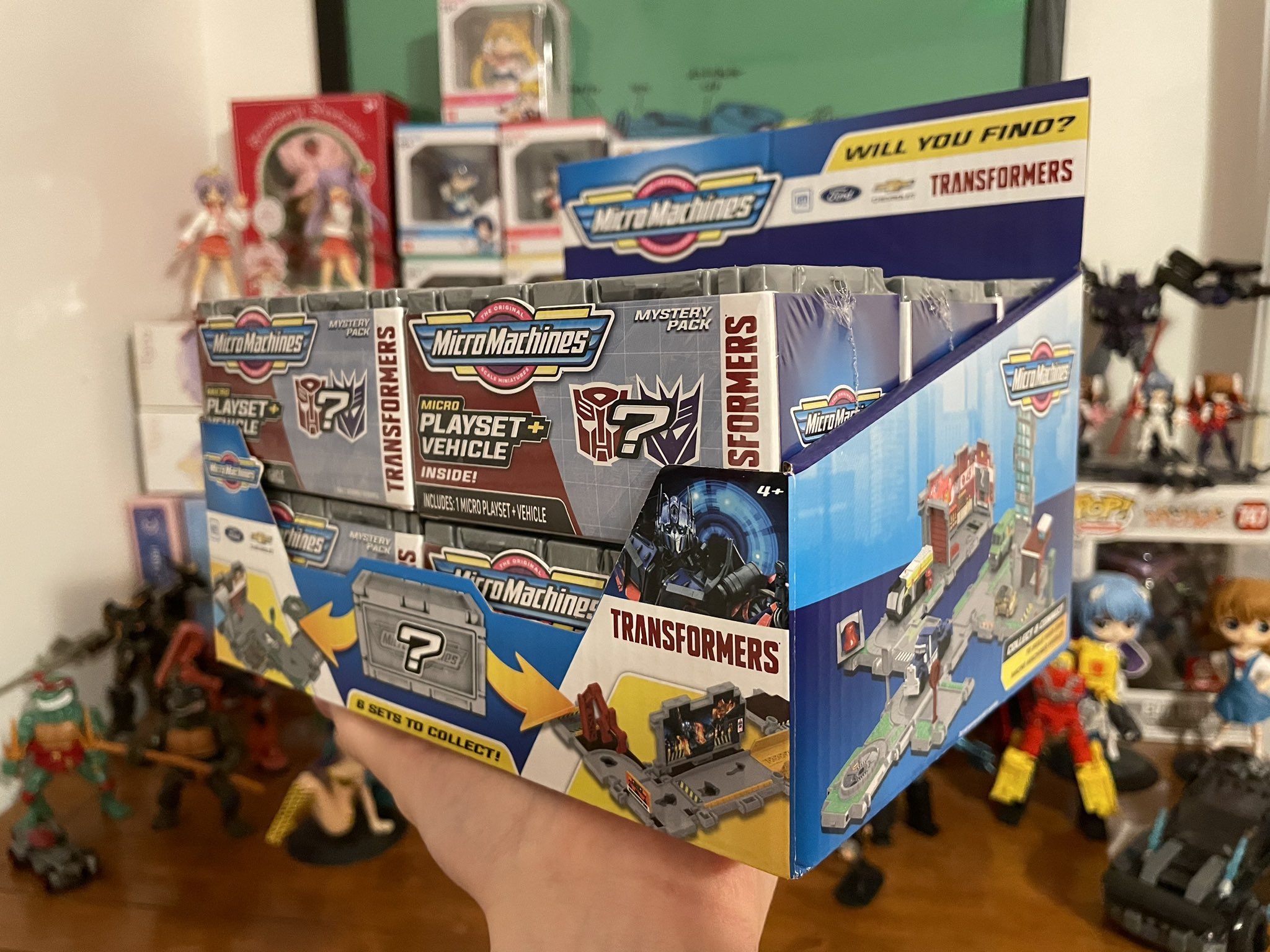Micro Machines Transformers Mystery Pack Playset & Vehicle Series 2