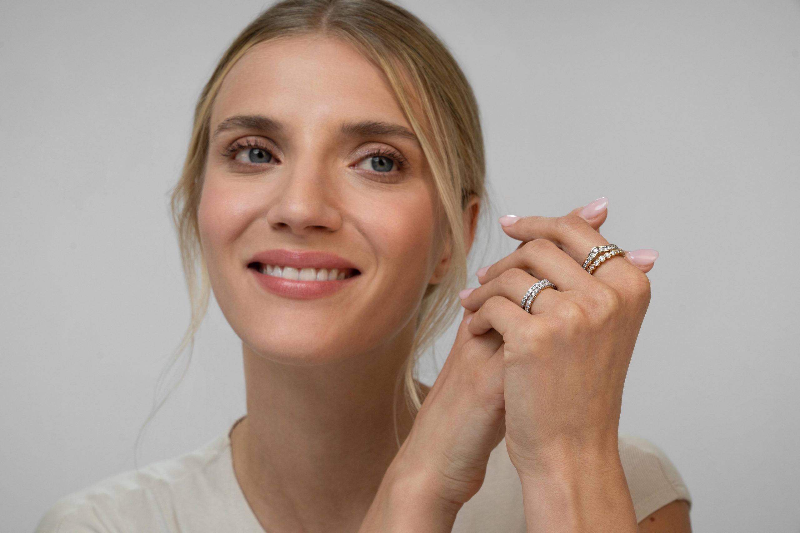 What Does It Mean to Wear a Ring on Your Right Hand? The Diamond Store