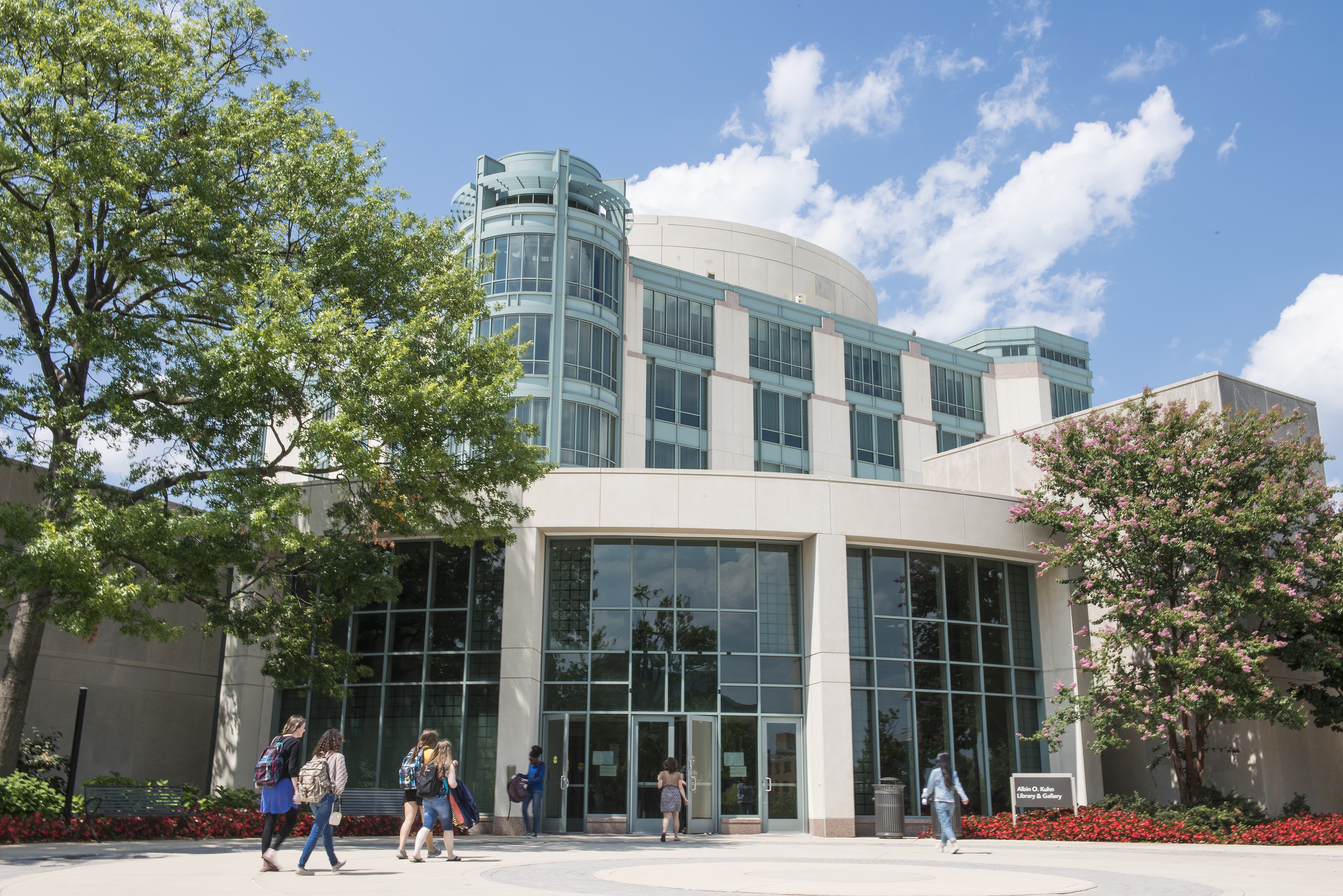 2017 Fiske Guide to Colleges recognizes UMBC for top academics, supportive community UMBC NEWS