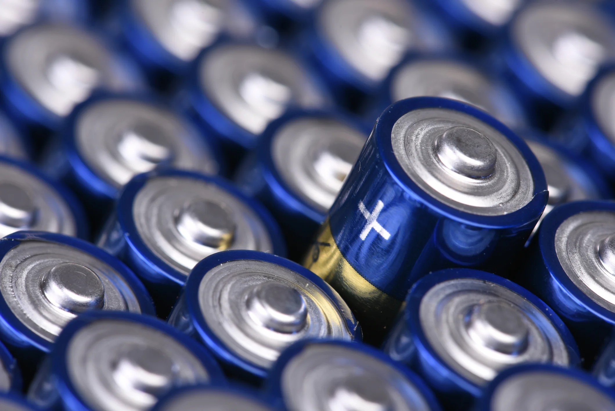 New RoomTemperature LiquidMetal Battery Could Be the Path to Powering