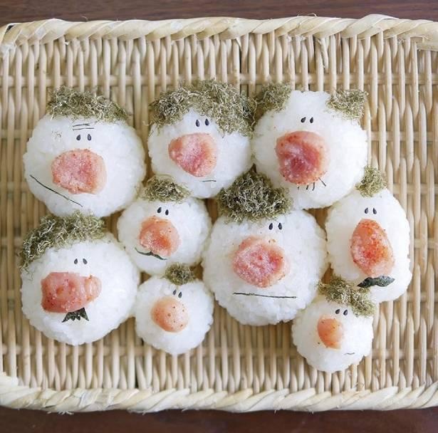 おにぎりをもっとおいしく！いろいろな人気具材やレシピをご紹介 | クラシル 画像14 / 15＞おにぎりが「顔」でキュートに激変！“おうちごはん”がもっと楽しくなる簡単盛り付け術｜ウォーカープラス