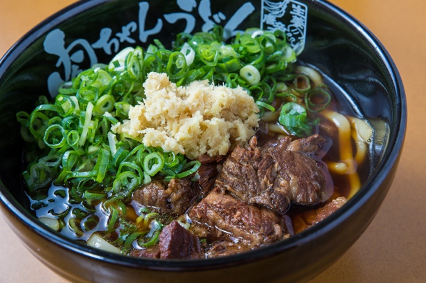 724 肉ちゃんうどん 御笠川店 【肉うどん】 - ボタグル福岡 福岡うどん愛】ホロリと柔らかい至福の国産牛がたっぷり！小倉名物を博多に持ち込んだ「肉ちゃんうどん」｜ウォーカープラス