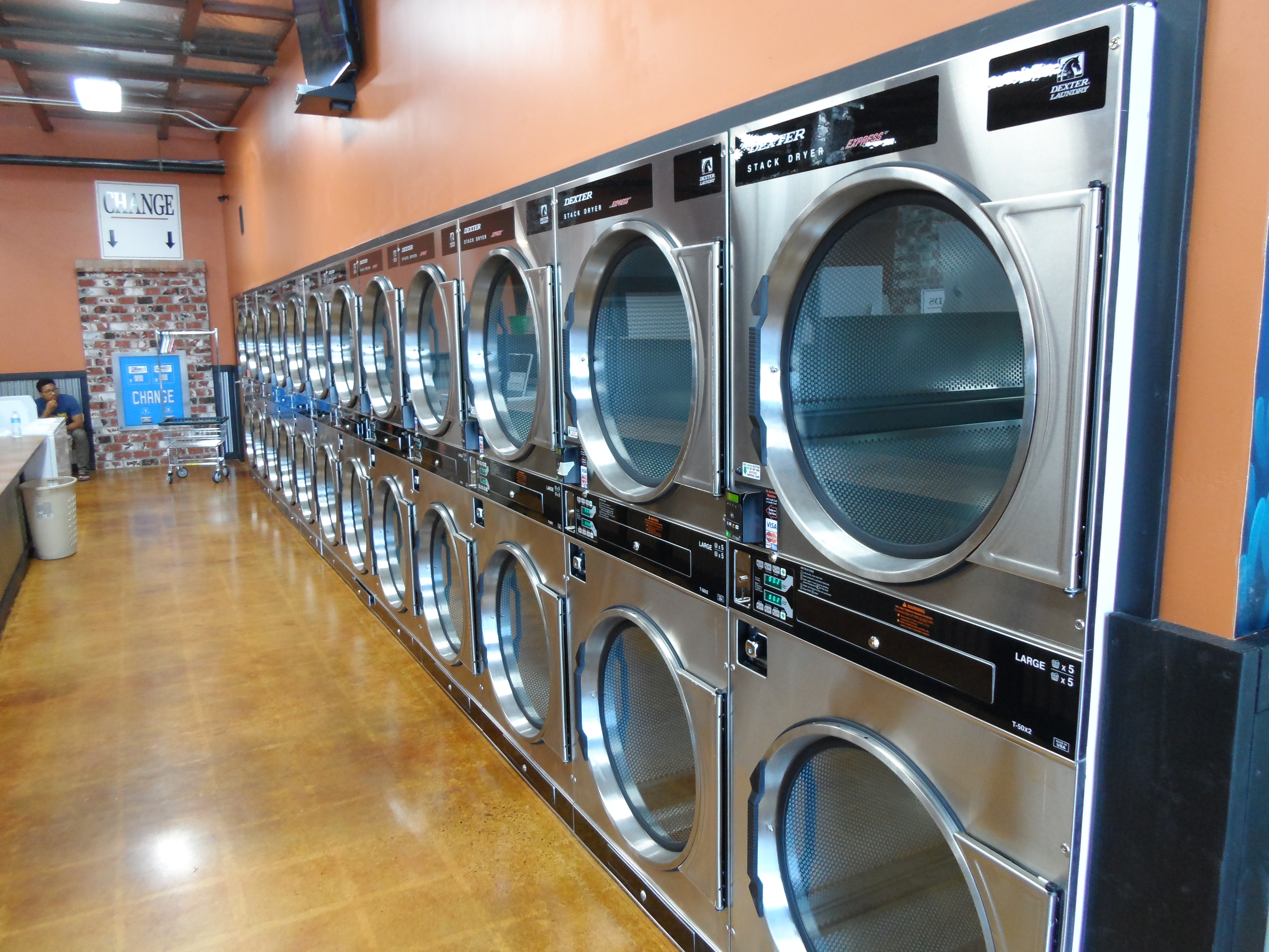Wash N Go CoinOp Laundry Opens Third Store with Dexter Equipment