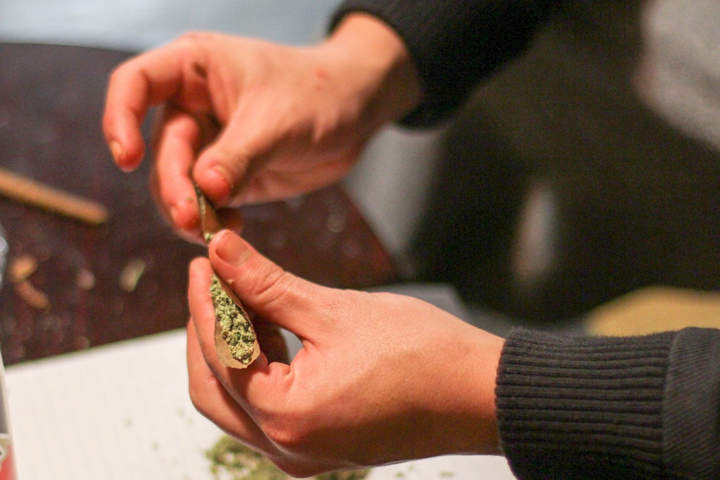Een Beetje Cannabis Elke Dag Is Zo Slecht Nog Niet - Voor Ouderen – New Scientist
