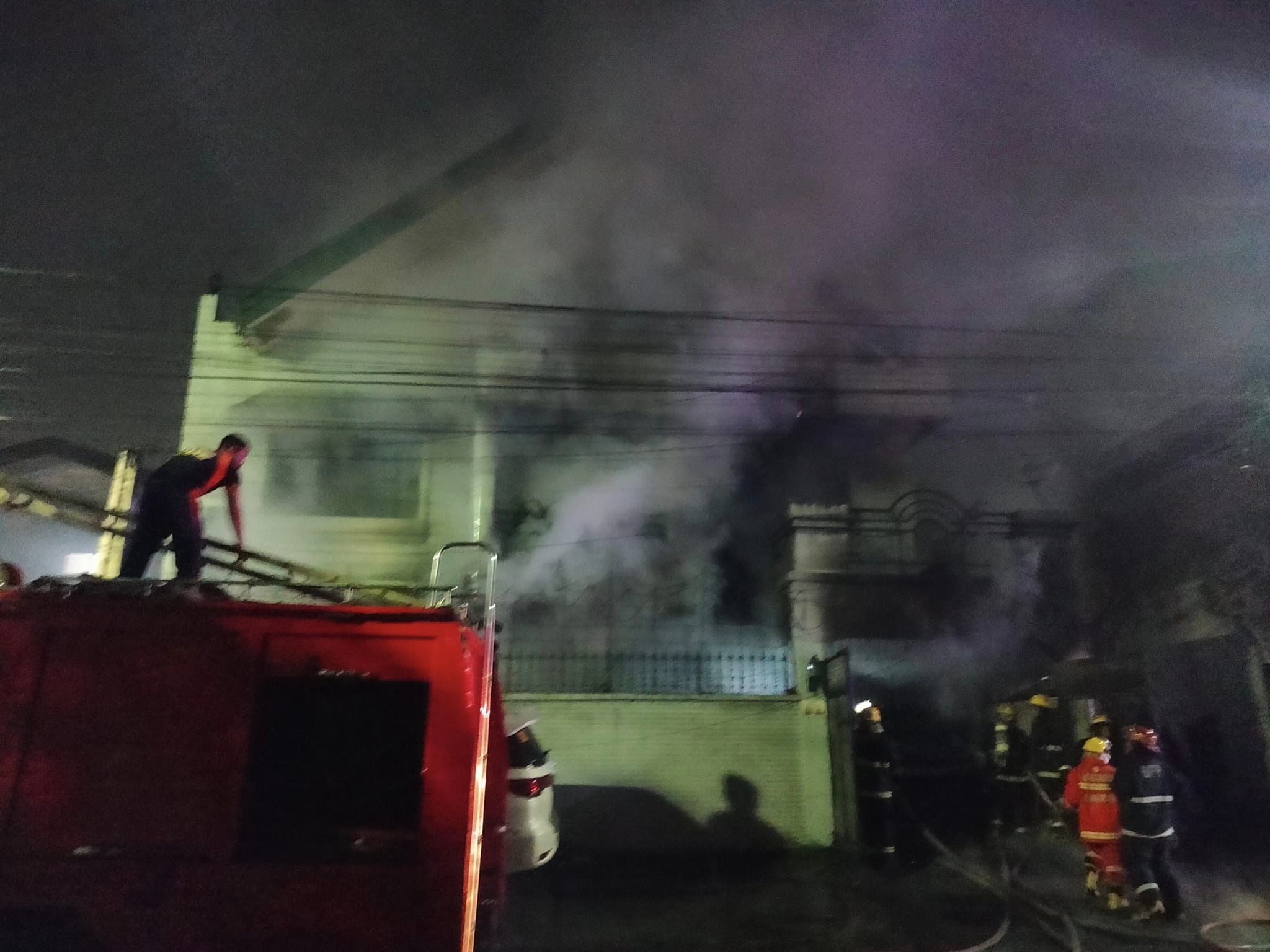 2 dead, 2 injured in QC residential fire Inquirer News