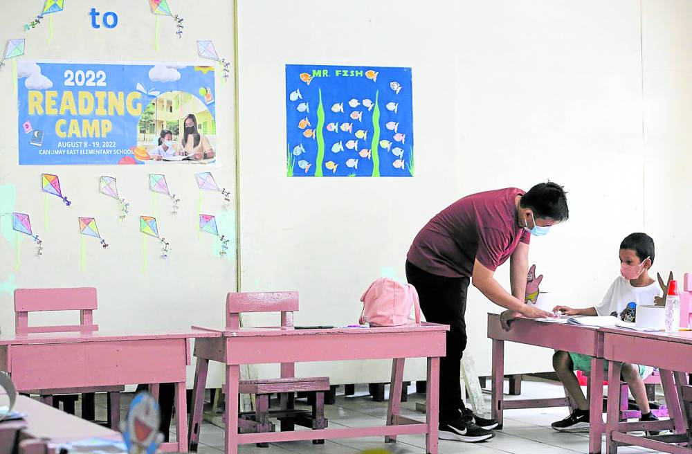 Drop everything and read DepEd rolls out ‘Catchup Fridays’