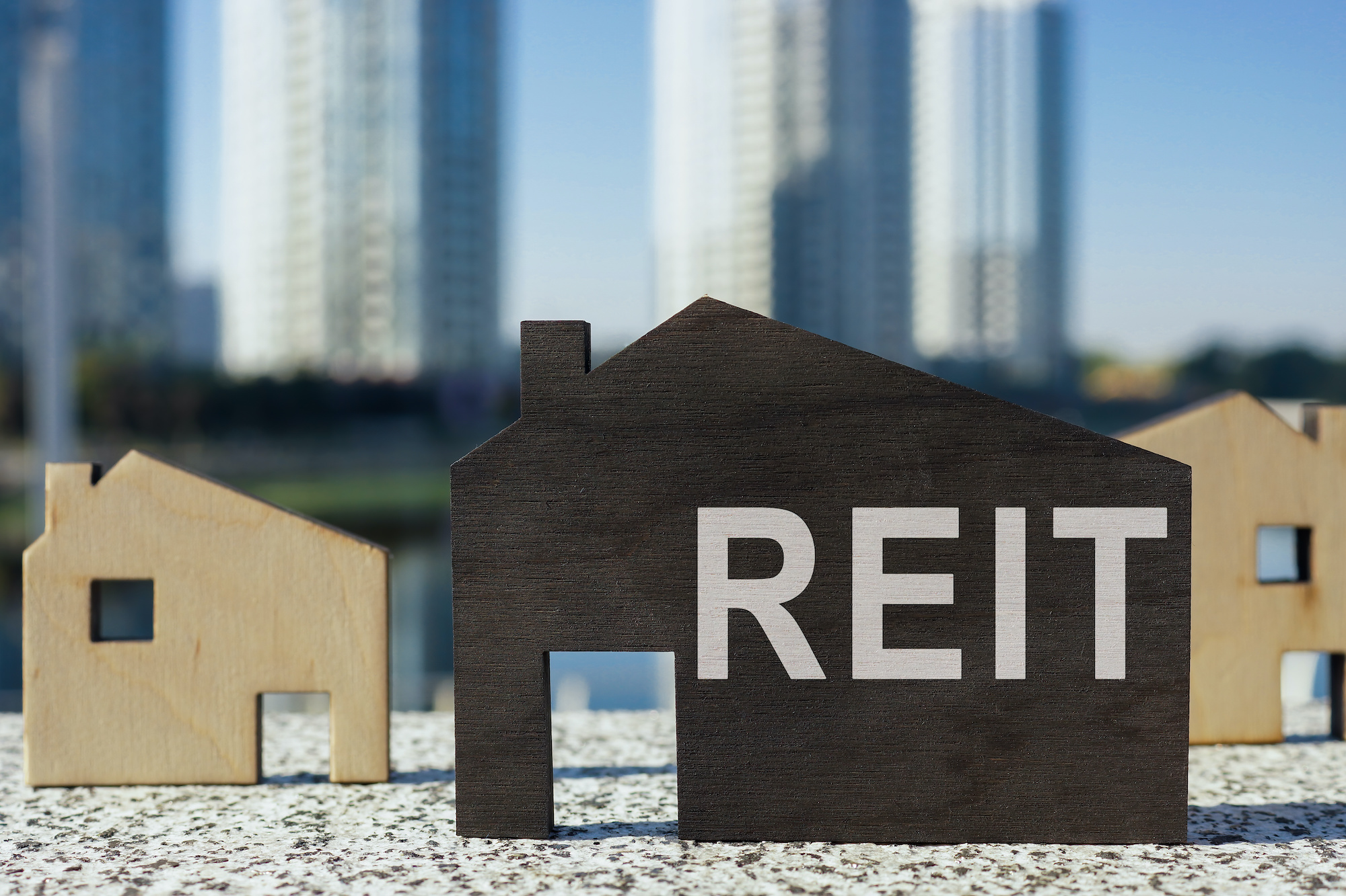 4 TYPES OF REITS AND HOW TO INVEST IN THEM